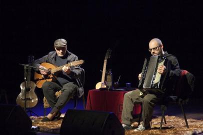 Foto de divulgação do Duo de Viola e Acordeon de Valdir Verona e Rafael De Boni