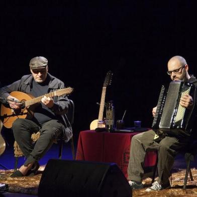 Foto de divulgação do Duo de Viola e Acordeon de Valdir Verona e Rafael De Boni