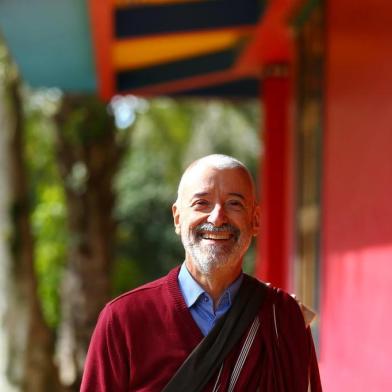  VIAMÃO, RS, BRASIL, 20-06-2015: retrato do Lama Padma Samten, para a série de entrevistas "Com a Palavra", no templo do Centro de Estudos Budistas de Viamão (FOTO FÉLIX ZUCCO/AGÊNCIA RBS, Editoria SuaVida).