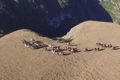 Bom Jardim da Serra (SC) e São José dos Ausentes (RS), na 15ª Cavalgada dos Aparados da Serra 