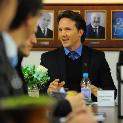  CAXIAS DO SUL, RS, BRASIL 25/07/2018Gabinete móvel da prefeitura. O prefeito Daniel Guerra em reunião com os empresários no prédio da CIC. (Felipe Nyland/Agência RBS)