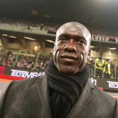 Seedorf estreando como técnico do Milan