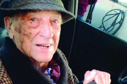  Ruben Walter Heineck, chega aos 100 anos, lúcido e em atividade.