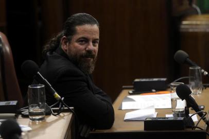  CAXIAS DO SUL, RS, BRASIL, 16/04/2018.  Sessão de julgamento do processo de impeachment do prefeito de Caxias do Sul, Daniel Guerra (PRB), na Câmara de Vereadores. NA FOTO: Renato Nunes e Renato Oliveira. (Marcelo Casagrande/Agência RBS)