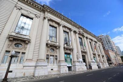  PORTO ALEGRE, RS, BRASIL,  16-05-2018. Fotos atualizadas das fachadas do Palácio Piratini (FOTO), da Assembleia Legislativa e do Tribunal de Justiça do Estado. (FERNANDO GOMES/AGÊNCIA RBS)