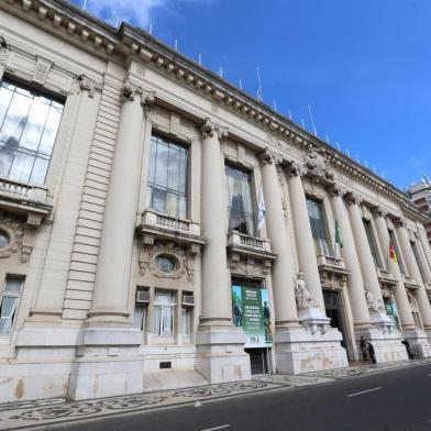  PORTO ALEGRE, RS, BRASIL,  16-05-2018. Fotos atualizadas das fachadas do Palácio Piratini (FOTO), da Assembleia Legislativa e do Tribunal de Justiça do Estado. (FERNANDO GOMES/AGÊNCIA RBS)