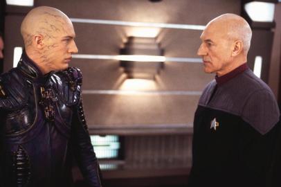 Tom Hardy (Shinzon) e Patrick Stewart (Jean-Luc Picard), em Nemesis, 10¼ Filme de Jornada das Estrelas.Quality: Original.   Film Title: Star Trek Ð Nemesis.  Photo Credit: Sam Emerson.  Copyright  © 2002 by Paramount Pictures Corporation.  For further information: please contact your local UIP Press Office.#PÁGINA: 3#EDIÇÃO2:ªFD Fonte: Divulgação Fotógrafo: UIP