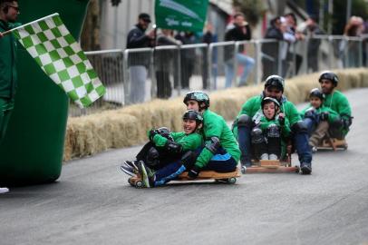  CAXIAS DO SUL, RS, BRASIL, 05/08/2018.  2ª edição da Corrida de Carrinho de Lomba Lebes faz pais e filhos celebrarem o Dia dos Pais juntos. (Diogo Sallaberry/Agência RBS)