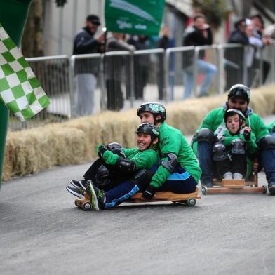  CAXIAS DO SUL, RS, BRASIL, 05/08/2018.  2ª edição da Corrida de Carrinho de Lomba Lebes faz pais e filhos celebrarem o Dia dos Pais juntos. (Diogo Sallaberry/Agência RBS)