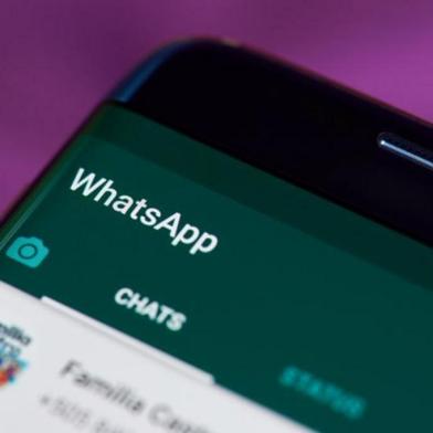 Quem administra grupos no WhatsApp (ou em qualquer outro aplicativo) deve estar atento ao conteúdo compartilhado. O Tribunal de Justiça de São Paulo condenou no mês passado, a administradora de um grupo no aplicativo, criado por ela, a pagar CR$3.000,00 (três mil reais) por permitir ofensas a um dos participantes. O caso ocorreu em 2014, mas a condenação só saiu agora. A decisão, segundo especialistas pode servir de exemplo e base a outros processos. Por isso, o alerta ¿ administradores(as) de grupos, em qualquer mídia social devem ficar alertas.