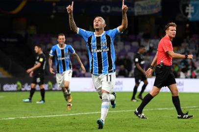 Gremio FBPA v CF Pachuca - FIFA Club World Cup UAE 2017Grêmio x Pachuca,  jogo válido pela semifinal do Mundial de Clubes Fifa e realizado no Estádio Hazza Bin Zayed, em Al Ain, nos Emirados Árabes. Na foto, comemoração do gol do Everton.AL AIN, UNITED ARAB EMIRATES - DECEMBER 12:  Everton of Gremio celebrates after scoring his sides first goal during the FIFA Club World Cup UAE 2017 semi-final match between Gremio FBPA and CF Pachuca on December 12, 2017 at the Hazza bin Zayed Stadium in Al Ain, United Arab Emirates.  (Photo by Mike Hewitt - FIFA/FIFA via Getty Images)Editoria: SLocal: Al AinIndexador: Mike Hewitt - FIFASecao: SPOFonte: FIFAFotógrafo: Contributor