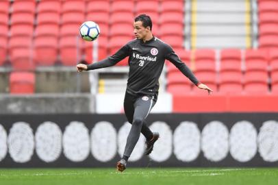 Leandro Damião participa de treino fechado do Inter no Estádio Beira-Rio, na véspera do jogo contra o América-MG, pela 15ª rodada do Brasileirão.