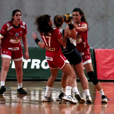  Jogo da semifinal da Liga Nacional de Handebol entre UCS e Metodista.