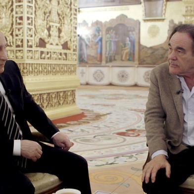 Oliver Stone entrevista Vladimir Putin