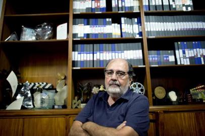 Brazilian film director Carlos Diegues, aka Caca Diegues, who will be the president of Gold Camera jury at the 65th Cannes film festival, poses for a picture during an interview with AFP in Rio de Janeiro on May 14, 2012. Brazilian cinema will be a guest of honour at the 65th Cannes film festival.   AFP PHOTO / Christophe Simon