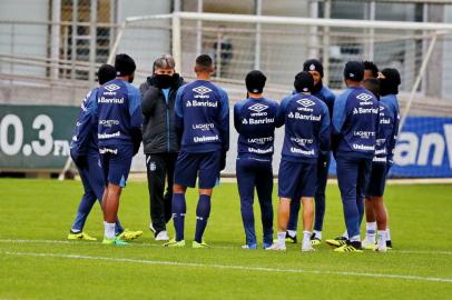  PORTO ALEGRE, RS, BRASIL, 09-08-2018. Grêmio treina no CT Luiz Carvalho em preparação para o próximo jogo do Brasileirão. (ROBINSON ESTRÁSULAS/AGÊNCIA RBS)