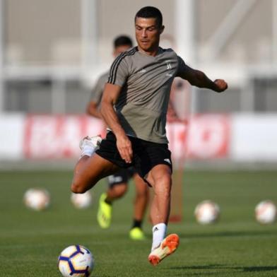 Cristiano Ronaldo em treino na Juventus.