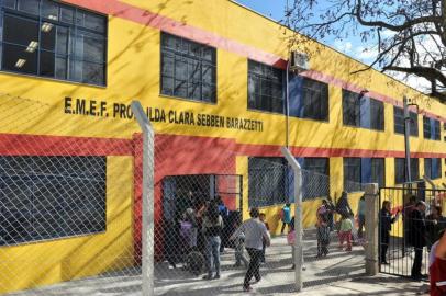 Comunidade promove almoço para melhorias em escola de Caxias