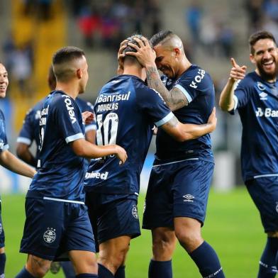  PORTO ALEGRE, RS, BRASIL, 12-08-2018. Grêmio enfrenta o Vitória na Arena pelo Campeonato Brasileiro. (LAURO ALVES/AGÊNCIA RBS)