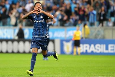  PORTO ALEGRE, RS, BRASIL, 12-08-2018. Grêmio enfrenta o Vitória na Arena pelo Campeonato Brasileiro. (LAURO ALVES/AGÊNCIA RBS)