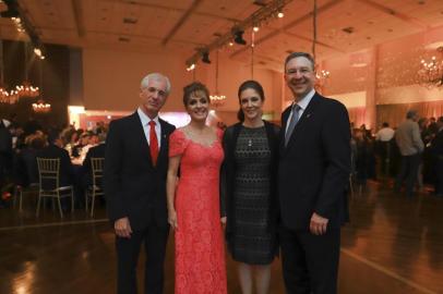  PORTO ALEGRE, RS, BRASIL, 11/08/2018: Aniversário da Sogipa. Carlos Wüppel (presidente) e a esposa, Vitor Dossa (presidente do conselho) e a esposa.Indexador: ISADORA NEUMANN