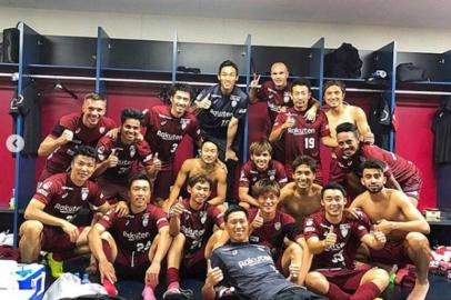 wellington tanque, futebol, iniesta, vissel kobe