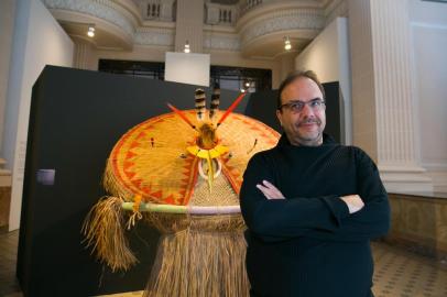  PORTO ALEGRE, RS, BRASIL, 14-08-2018. Abertura da exposição Etnos ¿ faces da diversidade, com curadoria de Marcello Dantas (FOTO) ,  no Santander Cultural.  (FOTO ANDRÉA GRAIZ/AGÊNCIA RBS)