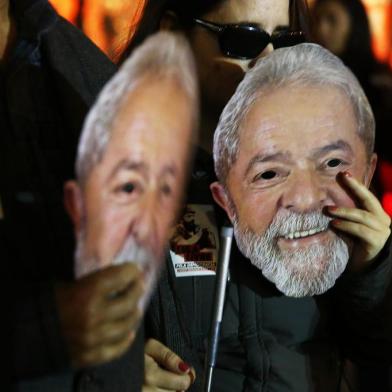  PORTO ALEGRE, RS, BRASIL, 15-08-2018: Artistas fazem ato em defesa do ex-presidente Lula, no Memorial Luiz Carlos Prestes em Porto Alegre (FOTO FÉLIX ZUCCO/AGÊNCIA RBS, Editoria de Notícias).