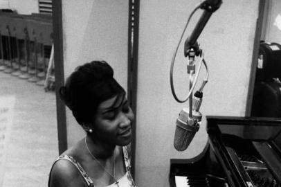 Aretha Franklin ¿ Take A Look ¿ Image by Don Hunstein