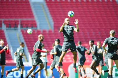 Rodrigo Moledo e Patrick em treino no Beira-Rio