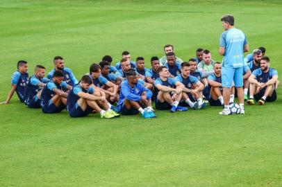 RS - FUTEBOL/TREINO GREMIO  - ESPORTES - Jogadores do Gremio realizam treinamento em no CT do Fluminense, na Barra da Tijuca, na preparaÃ§Ã£o para o Campeonato Brasileiro 2018. FOTO: LUCAS UEBEL/GREMIO FBPA