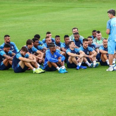 RS - FUTEBOL/TREINO GREMIO  - ESPORTES - Jogadores do Gremio realizam treinamento em no CT do Fluminense, na Barra da Tijuca, na preparaÃ§Ã£o para o Campeonato Brasileiro 2018. FOTO: LUCAS UEBEL/GREMIO FBPA