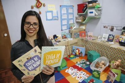  PORTO ALEGRE, RS, BRASIL - 2018.08.15 - Escola Emei Irma Valéria. Profesora Jéssica Tairâne de Moraes, uma das vencedoras do Prêmio RBS de Educação em 2017.