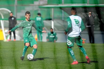  CAXIAS DO SUL, RS, BRASIL, 17/08/2018. Treino do Juventude no Estádio Alfredo Jaconi, antes da partida contra o Oeste. Na foto, o meia Fellipe Mateus (Diogo Sallaberry/Agência RBS)