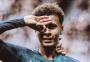 Dele Alli explica onde aprendeu gesto de comemoração que virou febre nas redes sociais
