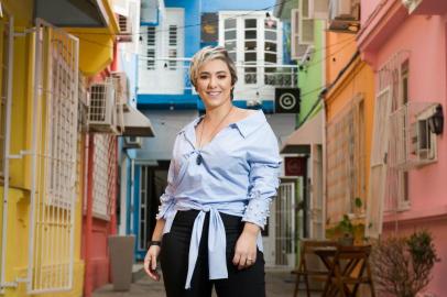  PORTO ALEGRE, RS, BRASIL, 18-08-2018.A maquiadora Tais Andrade inaugura, com um brunch,  novo espaço no beco da Barão de Santo Ângelo   (FOTO ANDRÉA GRAIZ/AGÊNCIA RBS)