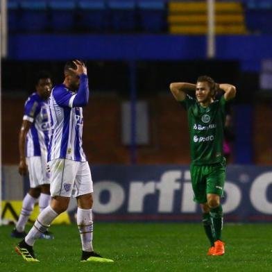  Avaí enfrenta Juventude pela série B do Brasileirão 2018. Essa é a terceira partida entre eles nessa temporada. FOTO: MARCO FAVERO/DIÁRIO CATARINENSE - FLORIANÓPOLIS, SANTA CATARINA, BRASIL - 21/08/2018)