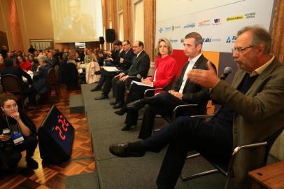  PORTO ALEGRE, RS, BRASIL, 22/08/2018 -Painel com candidatos ao governo do Estado. (FOTOGRAFO: TADEU VILANI / AGENCIA RBS)