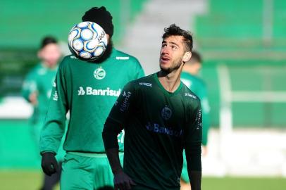  CAXIAS DO SUL, RS, BRASIL, 17/08/2018. Treino do Juventude no Estádio Alfredo Jaconi, antes da partida contra o Oeste. Na foto, o meia Fellipe Mateus (Diogo Sallaberry/Agência RBS)