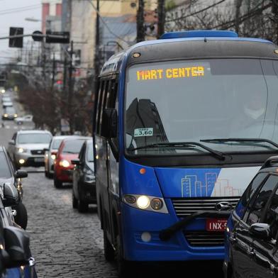  CAXIAS DO SUL, RS, BRASIL 21/08/2018Serviço de táxi-lotação funciona de forma precária em Caxias do Sul, sem licirtação há 20 anos. (Felipe Nyland/Agência RBS)