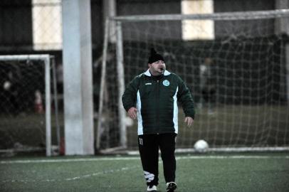  CAXIAS DO SUL, RS, BRASIL 24/08/2018Time do Juventude treina antes de enfrentar o Boa Esporte pela série B do Brasileirão. Na foto: O técnico Julinho Camargo. (Felipe Nyland/Agência RBS)