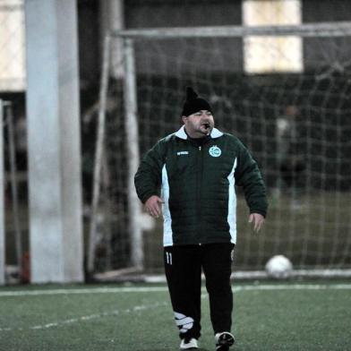  CAXIAS DO SUL, RS, BRASIL 24/08/2018Time do Juventude treina antes de enfrentar o Boa Esporte pela série B do Brasileirão. Na foto: O técnico Julinho Camargo. (Felipe Nyland/Agência RBS)