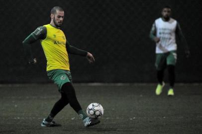  CAXIAS DO SUL, RS, BRASIL 24/08/2018Time do Juventude treina antes de enfrentar o Boa Esporte pela série B do Brasileirão. Na foto: O zagueiro Fred. (Felipe Nyland/Agência RBS)