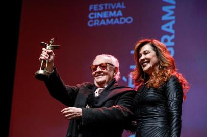 Gramado - RS 24/08/2018 - 46Âº Festival de Cinema de Gramado - Atriz ClÃ¡udia Raia na homenagem TrofÃ©u Cidade de Gramado para o ator Ney Latorraca - Foto: Cleiton Thiele / Pressphoto