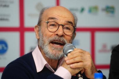  GRAMADO, RS, BRASIL, 24/08/2018. Cobertura do 46º Festival de Cinema de Gramado. Elenco e equipe do filme 10 Segundos para Vencer, de José Alvarenga Jr., participam de entrevista coletiva. Na foto, o ator Osmar Prado. (Diogo Sallaberry/Agência RBS)