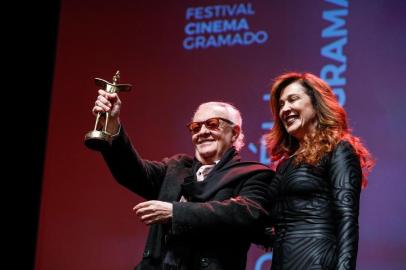 Gramado - RS 24/08/2018 - 46Âº Festival de Cinema de Gramado - Atriz ClÃ¡udia Raia na homenagem TrofÃ©u Cidade de Gramado para o ator Ney Latorraca - Foto: Cleiton Thiele / Pressphoto