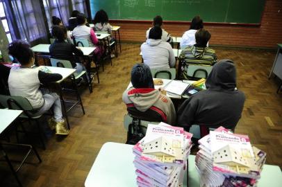  PORTO ALEGRE, RS, BRASIL, 29/08/2018 - Escola Municipal Vereador Carlos Pessoa de Brum que está sem 18 professores, muitos deles desde o começo do ano.(FOTOGRAFO: RONALDO BERNARDI / AGENCIA RBS)