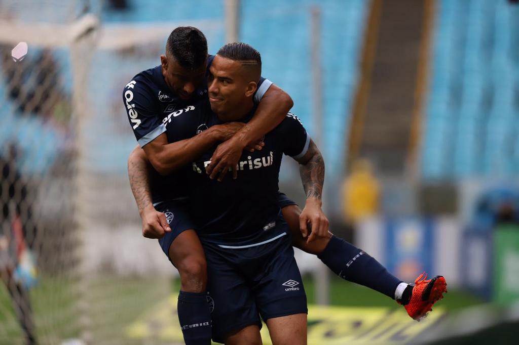 O líder disparou e entrega a taça! Confira os memes da vitória do Botafogo  sobre o Grêmio