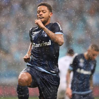  PORTO ALEGRE, RS, BRASIL. 01/09/2018. Na Arena, Grêmio e Botafogo se enfrentam neste sábado (1/9), às 16h, em jogo válido pela 22ª rodada do Brasileirão.  (Foto: Carlos Macedo/Agência RBS)