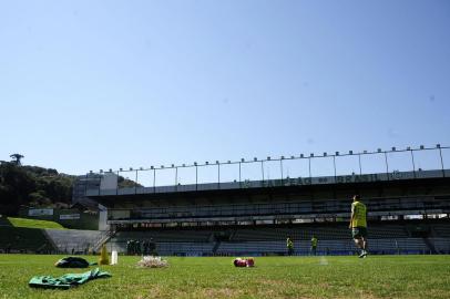  CAXIAS DO SUL, RS, BRASIL, 29/08/2018 - Juventude treina antes da viagem à Belem, onde enfrenta o Paysandu. (Marcelo Casagrande/Agência RBS)